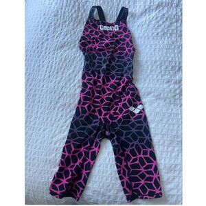 Arena Limited Edition Powerskin ST Racing Kneeskin in Black & Freisa.